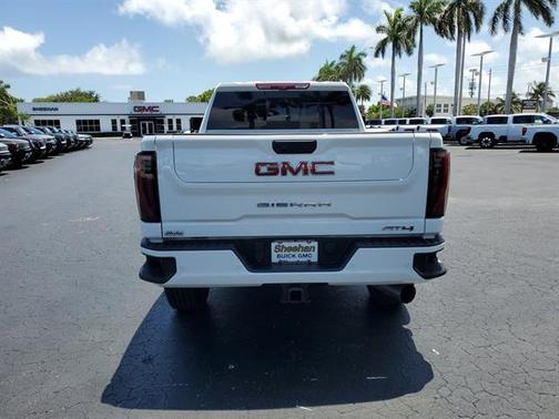 2024 GMC Sierra 2500 AT4