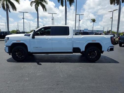 2024 GMC Sierra 2500 AT4