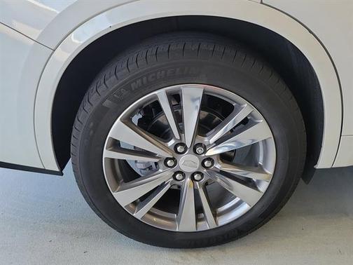2022 Cadillac XT6 Premium Luxury FWD