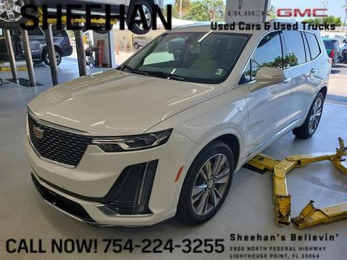 2022 Cadillac XT6 Premium Luxury FWD