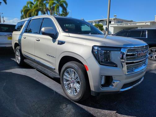 2022 GMC Yukon XL SLT