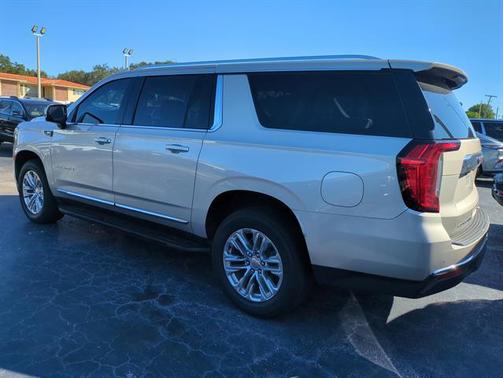 2022 GMC Yukon XL SLT