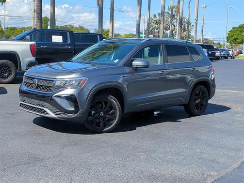 2022 Volkswagen Taos 1.5T SE