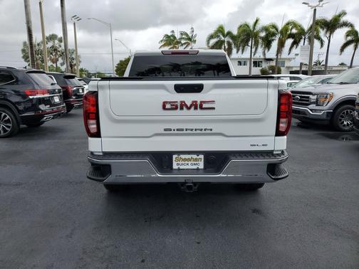 2025 GMC Sierra 1500 SLE