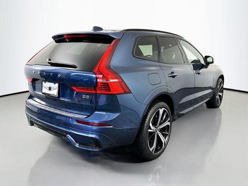 Denim Blue Metallic 2025 Volvo XC60 B5 Ultra