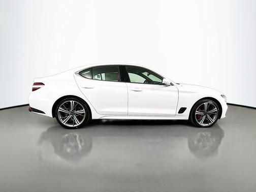 2025 Genesis G70 2.5T RWD