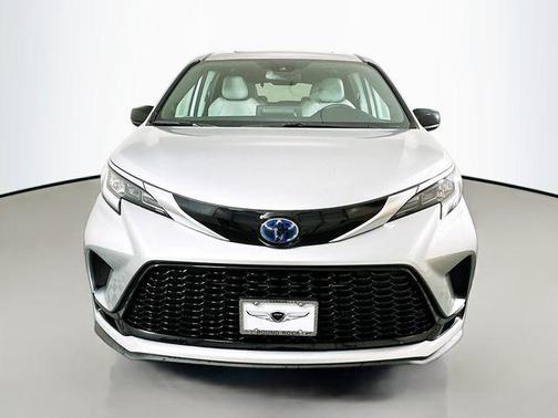 2024 Toyota Sienna XSE 7 Passenger