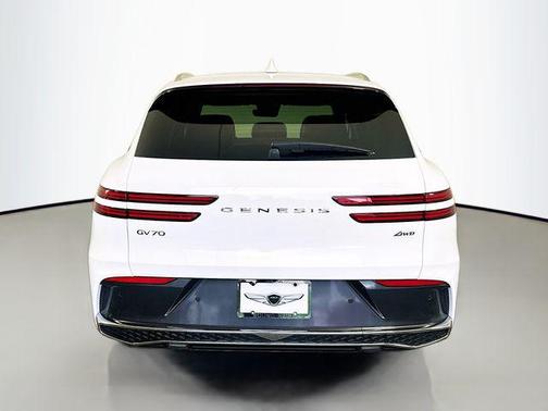 Alta White 2026 Genesis GV70 2.5T