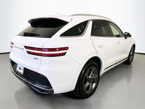 Alta White 2026 Genesis GV70 2.5T