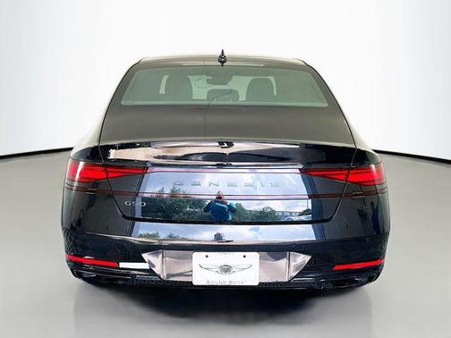 Vik Black 2026 Genesis G90 3.5T E-SC Prestige Black AWD