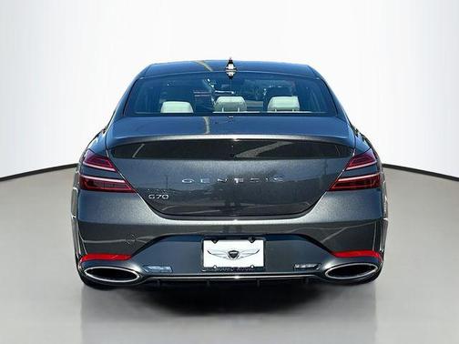 2025 Genesis G70 2.5T RWD