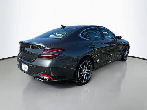2025 Genesis G70 2.5T RWD