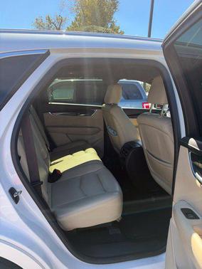 Crystal White 2017 Cadillac XT5 Base
