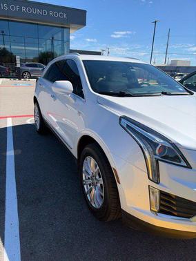 Crystal White 2017 Cadillac XT5 Base