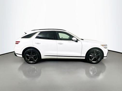 Uyuni White 2026 Genesis GV70 2.5T Sport Prestige