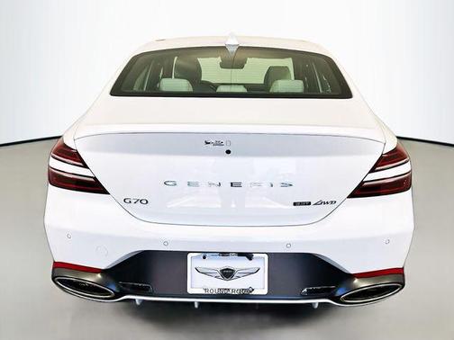 Uyuni White 2026 Genesis G70 3.3T AWD Sport Prestige