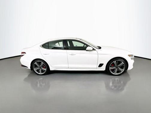 2025 Genesis G70 2.5T RWD