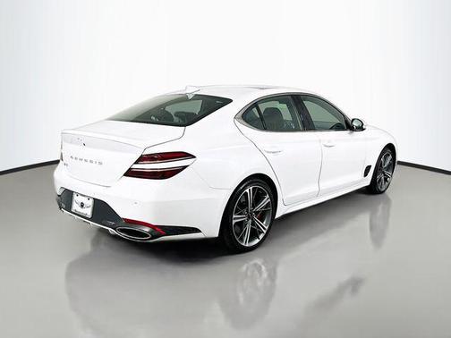 2025 Genesis G70 2.5T RWD
