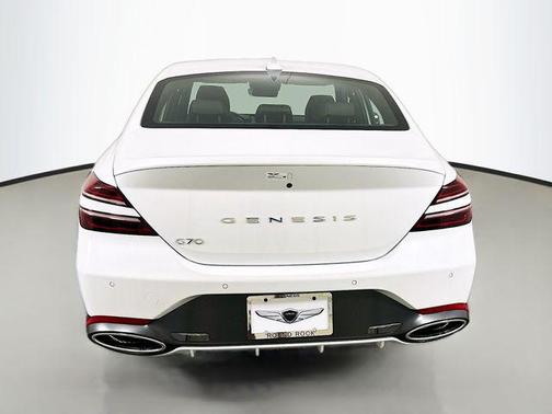 2025 Genesis G70 2.5T RWD
