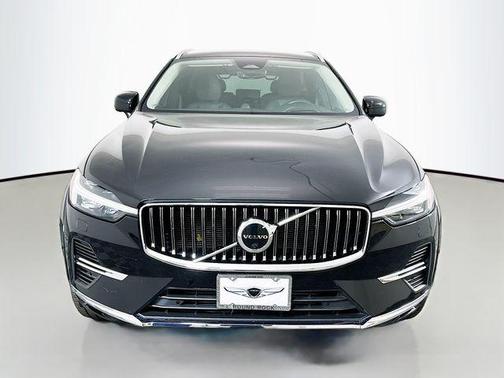2022 Volvo XC60 Recharge Plug-In Hybrid T8 Inscription