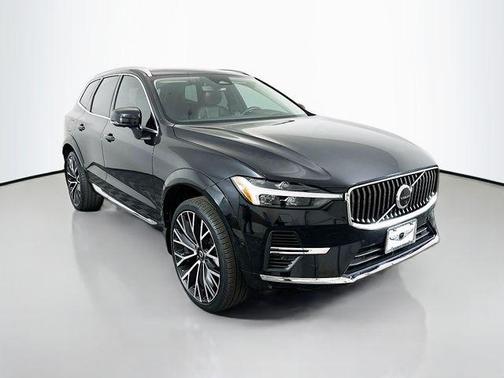 2022 Volvo XC60 Recharge Plug-In Hybrid T8 Inscription