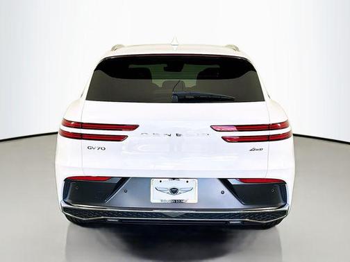 2026 Genesis GV70 2.5T Advanced