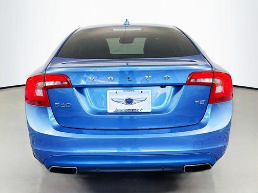 2015 Volvo S60 T5 Platinum
