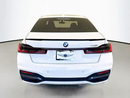 2020 BMW 740 740i