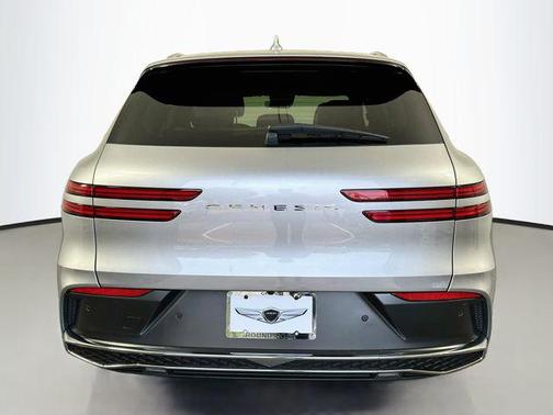Savile Silver 2027 Genesis GV70 2.5T Advanced
