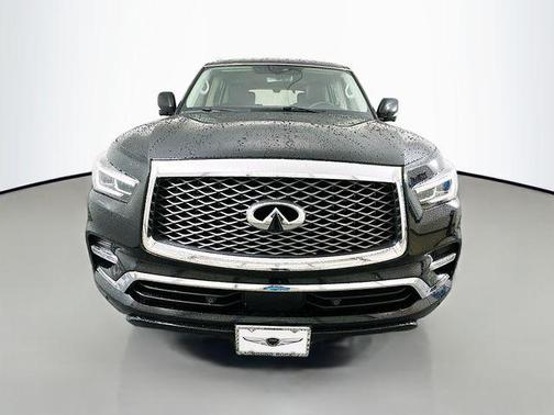 2021 INFINITI QX80 Luxe