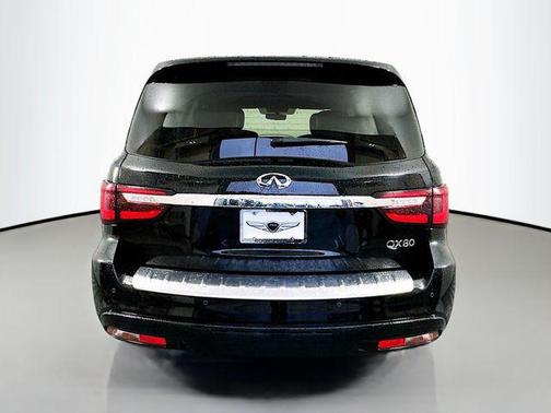 2021 INFINITI QX80 Luxe