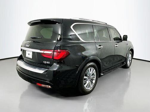 2021 INFINITI QX80 Luxe