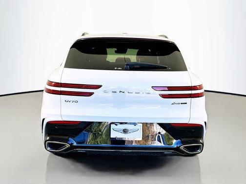 2026 Genesis GV70 3.5T Sport Advanced