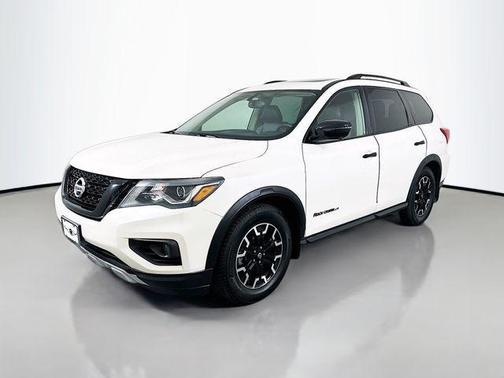 2020 Nissan Pathfinder SL 2WD