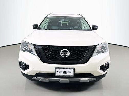 2020 Nissan Pathfinder SL 2WD