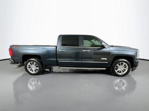 Graphite Metallic 2018 Chevrolet Silverado 1500 High Country