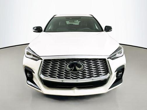 Majestic 2023 INFINITI QX55 LUXE