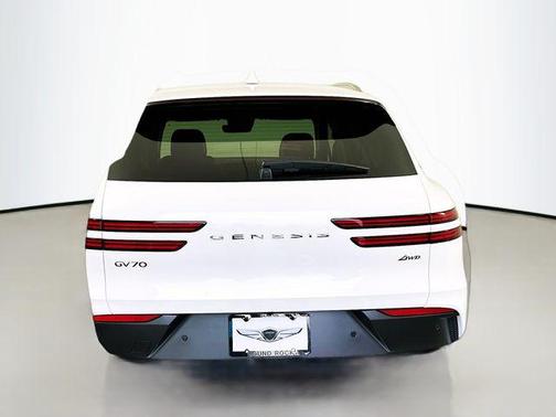 Uyuni White 2026 Genesis GV70 2.5T Advanced