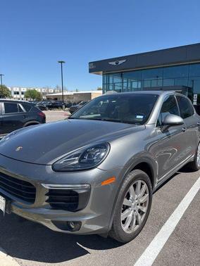 Meteor Gray Metallic 2016 Porsche Cayenne Cayenne