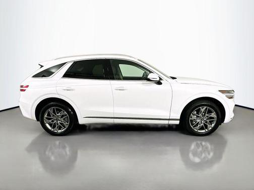 White 2025 Genesis GV70 2.5T AWD