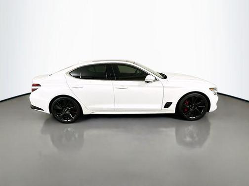 White 2022 Genesis G70 3.3T RWD