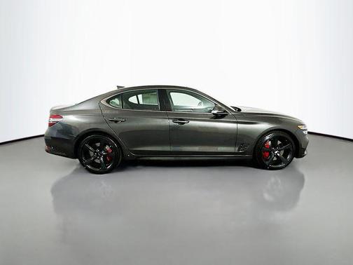 Makalu Gray 2026 Genesis G70 3.3T RWD Sport Prestige