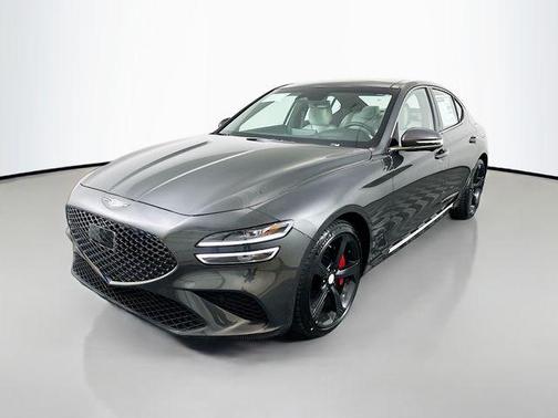 Makalu Gray 2026 Genesis G70 3.3T RWD Sport Prestige