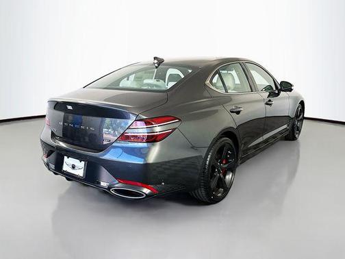 Makalu Gray 2026 Genesis G70 3.3T RWD Sport Prestige