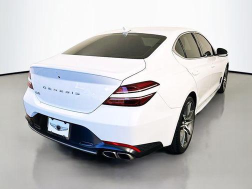 2023 Genesis G70 2.0T RWD