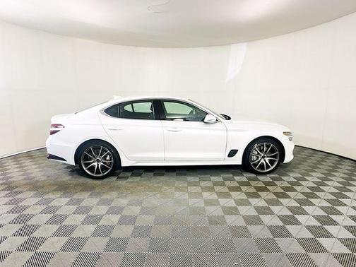 White 2026 Genesis G70 2.5T RWD