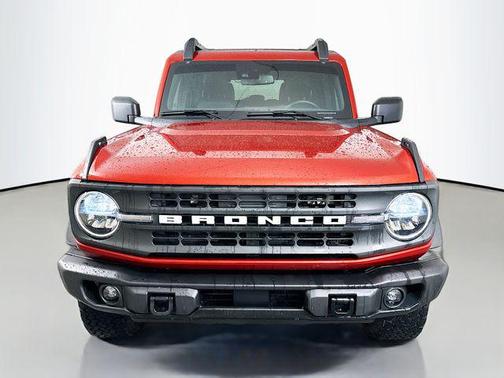 Chili Pepper Red 2022 Ford Bronco Black Diamond