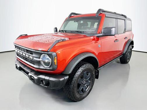 Chili Pepper Red 2022 Ford Bronco Black Diamond