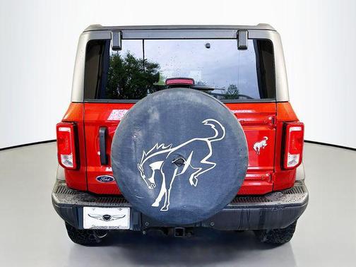 Chili Pepper Red 2022 Ford Bronco Black Diamond