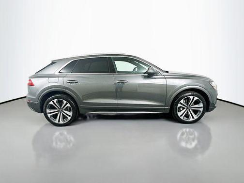 2021 Audi Q8 55 Premium Plus